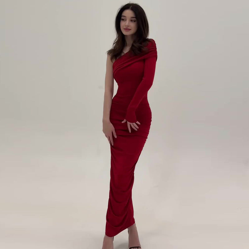 Solid color oblique collar sexy pleated slim hip dress