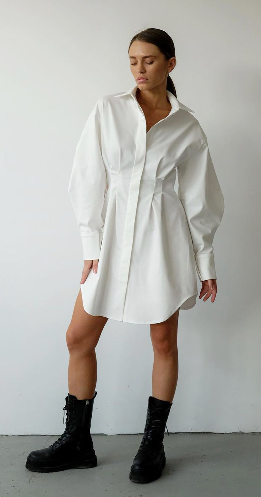 Waist-hugging shirt dress