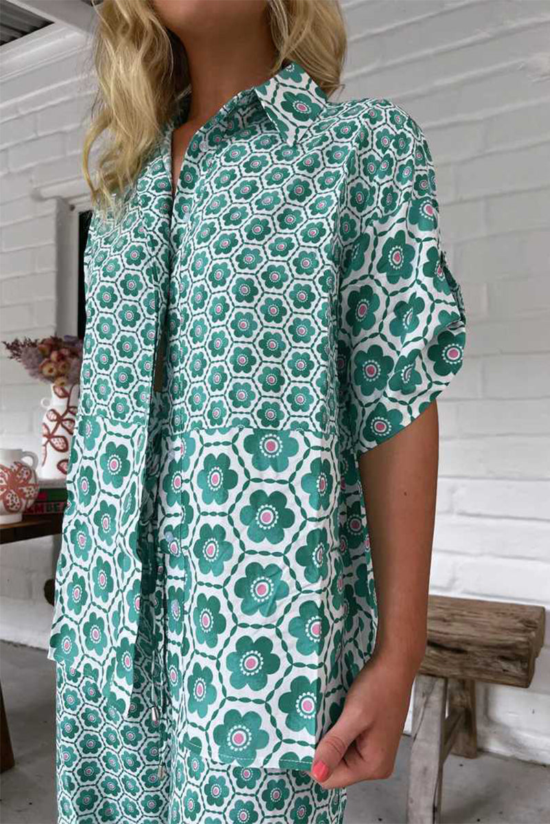 Geometric Print Contrast Turndown Collar Short Sleeve Two Pieces