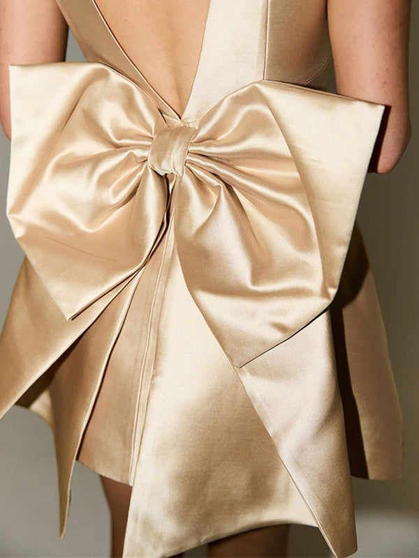 Elegant Backless Bow Dress