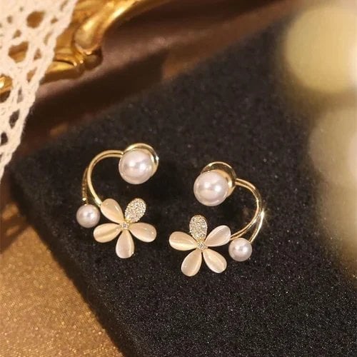 Elegant Flower Stud Earrings
